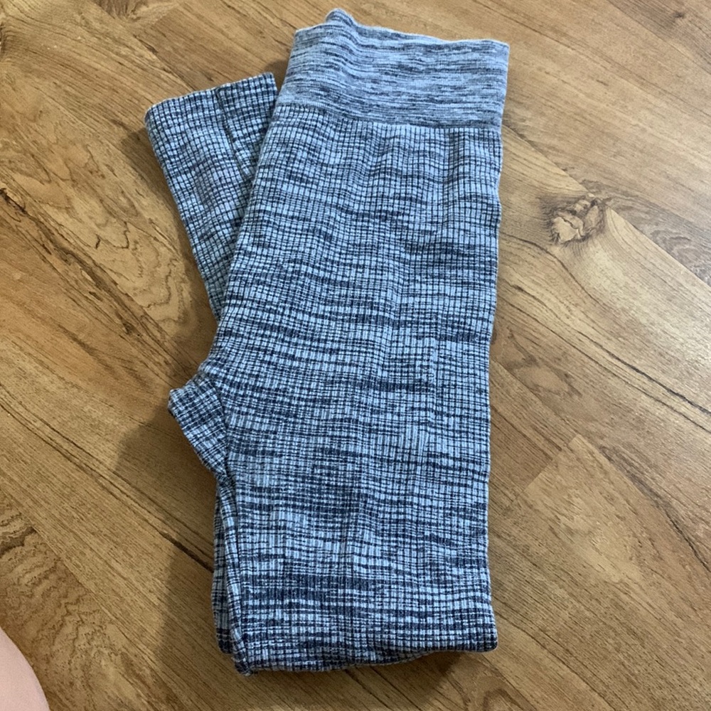 Motherhood maternity leggings os